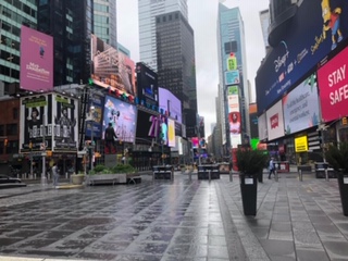 Times Square is empty during coven-19